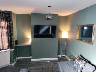 Parkdale-2 Bedroom House in Sheldon Birmingham - 9