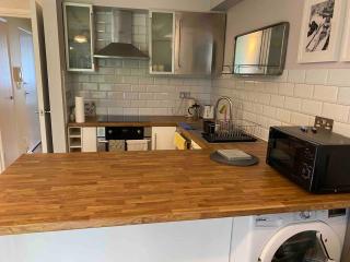 Beautiful 1 Bedroom Flat Close to the City Centre - 3