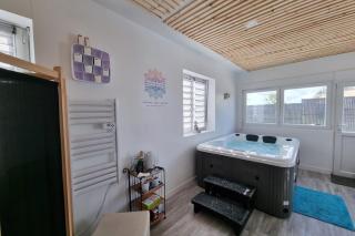 Évasion Relaxante 4 personnes Spa, sauna et calme - 3