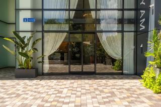 O&O Group-Charming 4BR APT with Stellar Sea View - 1