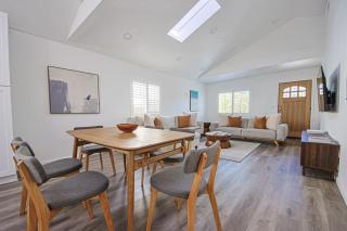 Bright & Charming 3BR Home 10 Mins from Venice Beach - 7