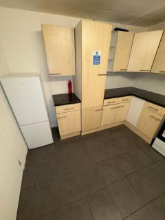 Cosy room 2 Gatwick - 4
