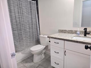 Gallery on 59th homestay NOT A HOTEL - 3