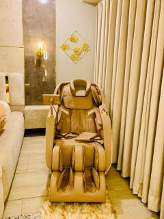 Elegant by 2ndHome Equipped with massage chair - 2