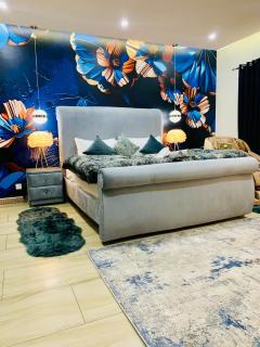 Feathers by 2ndHome with massage chair - 1