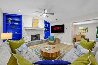 Resort-Style Oasis Pool Mini Golf Playground - 1