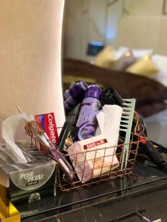 Gold Rush by 2ndHome Equipped with massage chair - 6