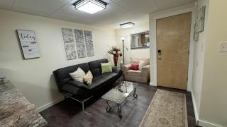 Vintage 2 bedroom close to downtown and river walk - 5