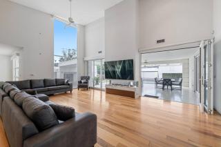 Contemporary Oasis- Relax, Entertain, Events - 8