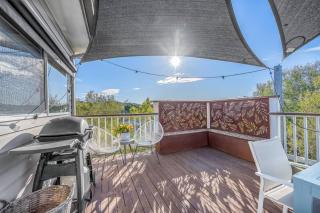Highbury On The Bay - Deck with Treetop Views - 5