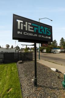 Downtown Studio #9 Food Truck Pavilion Next Door! - 4