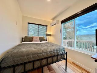 Unique Container, Home 20 Acres, Modern Stay - 9