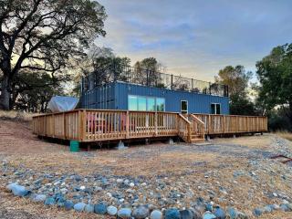 Unique Container, Home 20 Acres, Modern Stay - 7