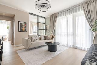 BLVD Arthouse - Burj View, Pool, Gym, and Private Cinema 2BR - 9