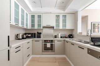 BLVD Arthouse - Burj View, Pool, Gym, and Private Cinema 2BR - 3
