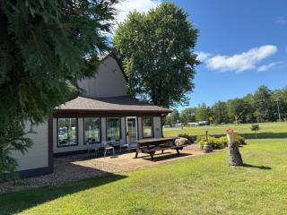 (1 Bedroom unit next to downtown Nisswa and BIR - 7