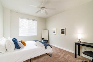 Stylish 1 BR APT - 4