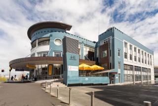 2BR with Parking - Perfect City Stay - 0