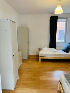 Central and Spacious Apartment for 8 - 6