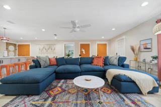 1Min walk to Beach 9 Bedroom GameRoom, Pets, Sleeps 20 - 0