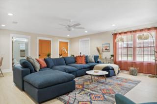 1Min walk to Beach 9 Bedroom GameRoom, Pets, Sleeps 20 - 1