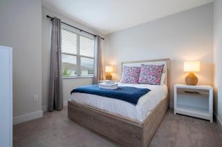 Beautiful 4-bedroom House with Splash Pool - 4