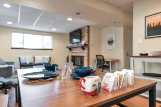 The Lux in Lakewood. Minutes from Red Rocks. Hikes - 7