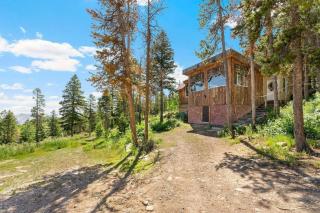 The Tyrolean Cabin. Panoramic Views. Hot Tub. - 8