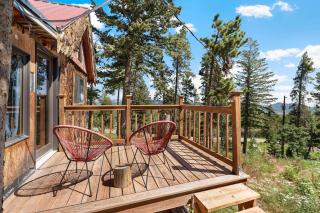 The Tyrolean Cabin. Panoramic Views. Hot Tub. - 6