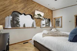 The Tyrolean Cabin. Panoramic Views. Hot Tub. - 5