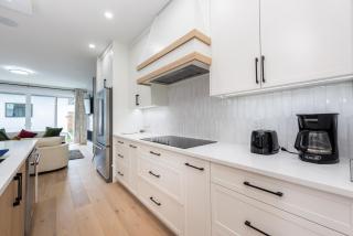 Luxury Home Near DT, New Build, High-End Features - 3