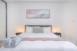 Jacks Unique Central Lodging w Pool, Gym & Parking #2 - 3