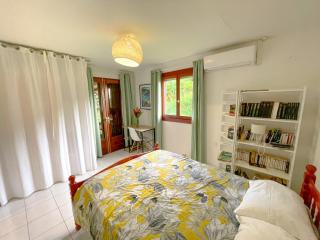 Ti kaz houelmont studio vue jardin, proche plage de Rivière-Sens - 0