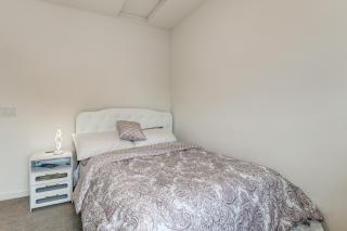 Modern Family Home in Suburbs of Sacramento! - 1