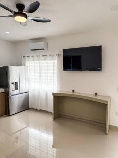 Cozy 2BR Retreat Near Beaches & City Center - 7