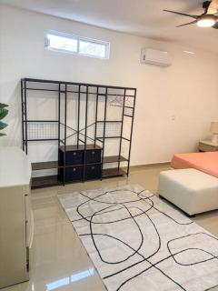Cozy 2BR Retreat Near Beaches & City Center - 3