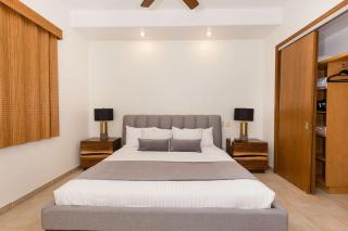 Las Palomas Cortez 805 Luxury Beachfront 1BR for 4 - 6