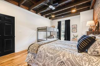 *Downtown* Historic Strand Theater Loft - 7