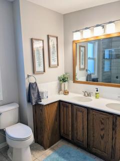 Walk to K-State, Sleeps 12, Pool Table, Hot Tub - 3