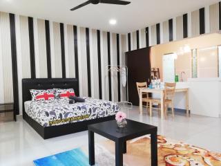 Peanut Butter Homestay # Trefoil Setia City - 6