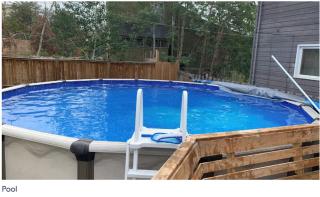 Large deck hot tub massage chair and seasonal swimming pool - 9