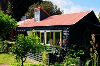 Garden Studio on the Heart of Nelson - 0