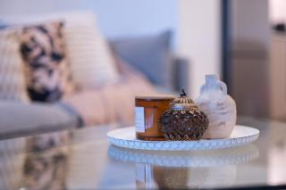 Luxury 2BR Retreat, Rooftop Vista & Pool, Car Park - 9