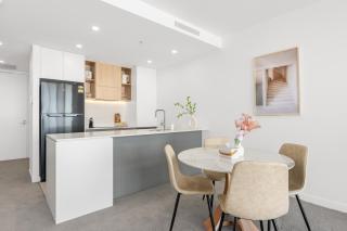 Mountain View Woden Stay, Near Hospital, CIT - 5