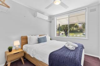 Large 5BR Retreat - Sleeps 10 - Outdoor Entertaining - Lake Albert - 5