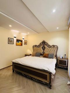 Peaceful Getaway Smart Lock, Netflix High-Speed Wi-Fi - 7