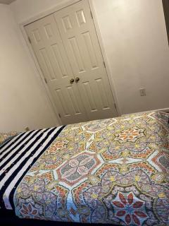 Cozy retreat room - 1