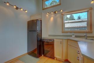 Hutson's Bridgeview House with HotTub & Huge Walk in Shower - 30 day min home - 0
