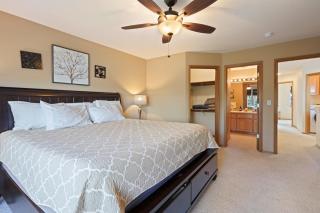 Quiet River Spacious Hood River Home - 30 Day Minimum! townhouse - 3
