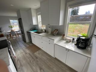 4th Street Work Friendly Home - 2
